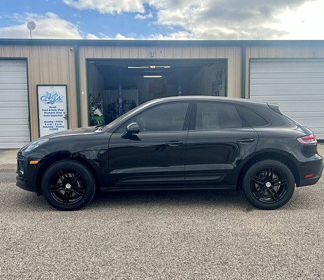 Black Porsche Macan side profile